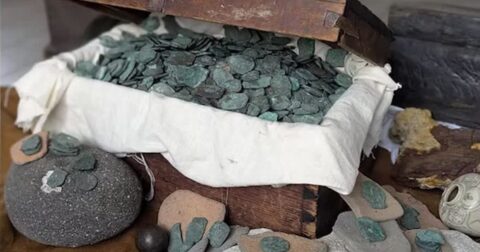 Florida’s Treasure Coast Earns Its Name: Hurricane Wreckage from 1715 Found, Along with Gold, Silver, and Jewels