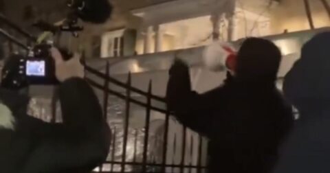 Mayor Mamdani Blasted as Tens of Thousands of New Yorkers Still Have No Heat While Garbage Piles Up Around City
